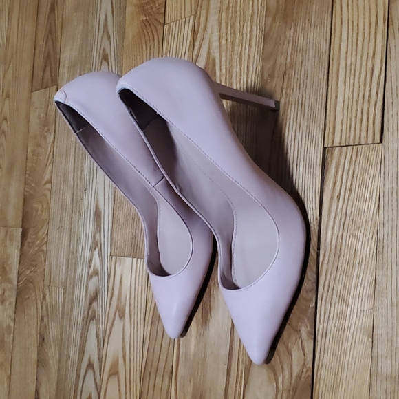 Shoemint Gelareh Pointed Pumps - Picture 2 of 4